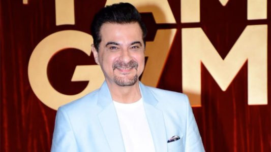 You are currently viewing Sanjay Kapoor’s question for Madhuri Dixit’s husband: “How does he deal with being…”| Rapid Fire