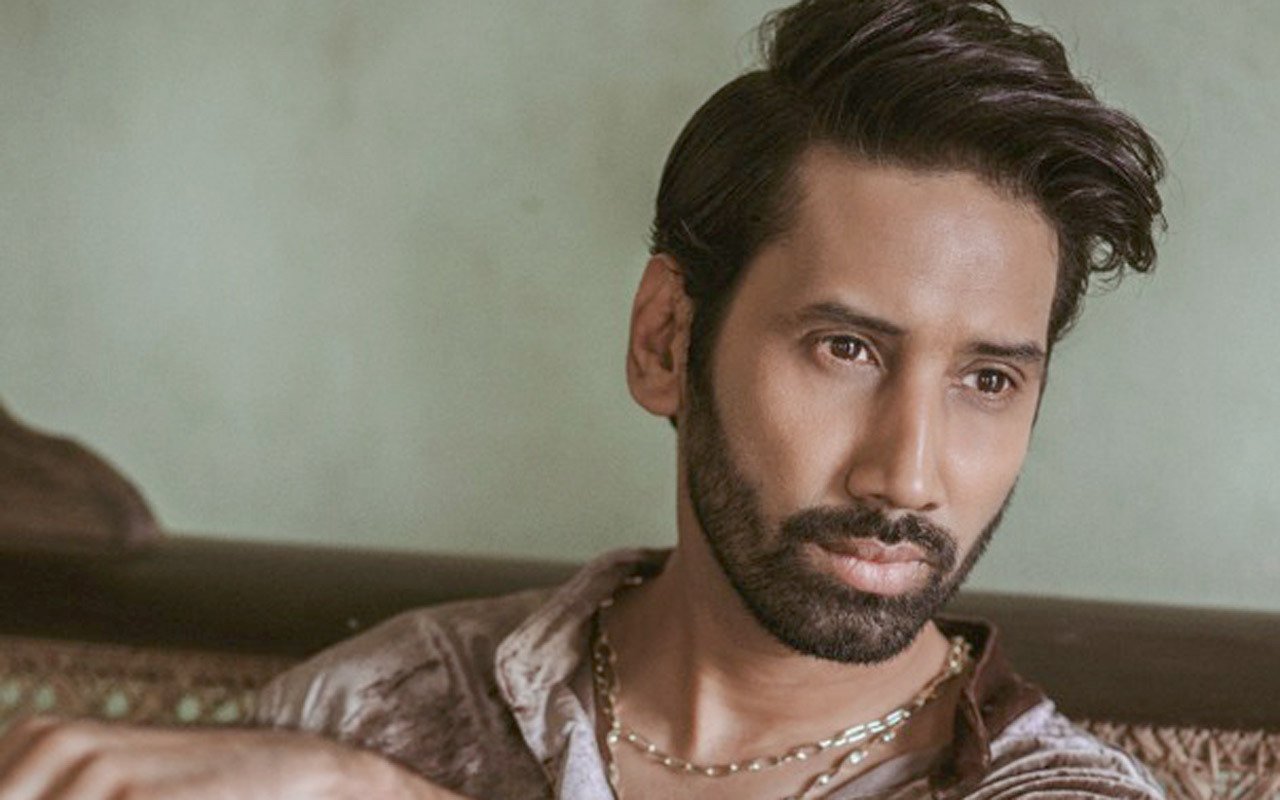 You are currently viewing EXCLUSIVE: Aspirants fame Abhilash Thapliyal speaks on leading spin-off SK Sir Ki Class; says, “I was very sceptical and scared”